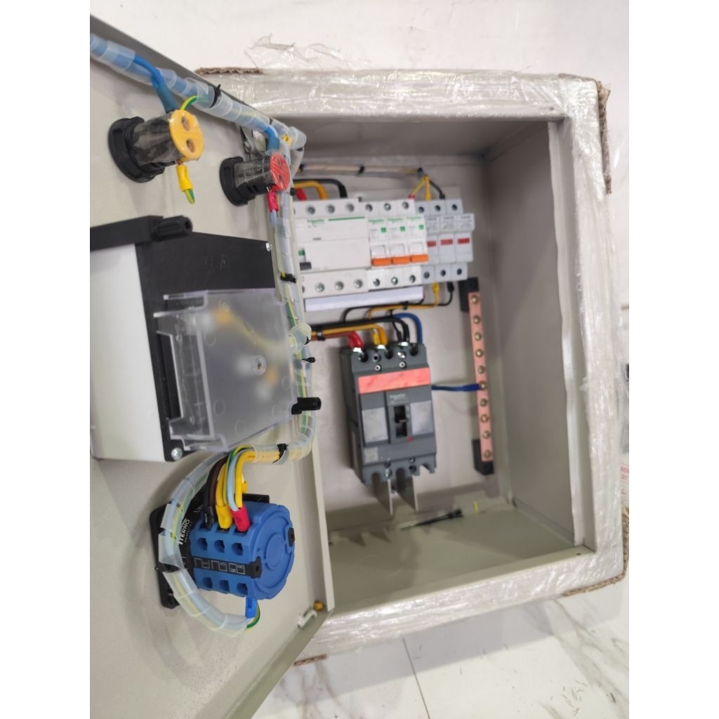 Jual Panel Listrik / Panel Distribusi / SDP Schneider 3 Phase ELCB ...