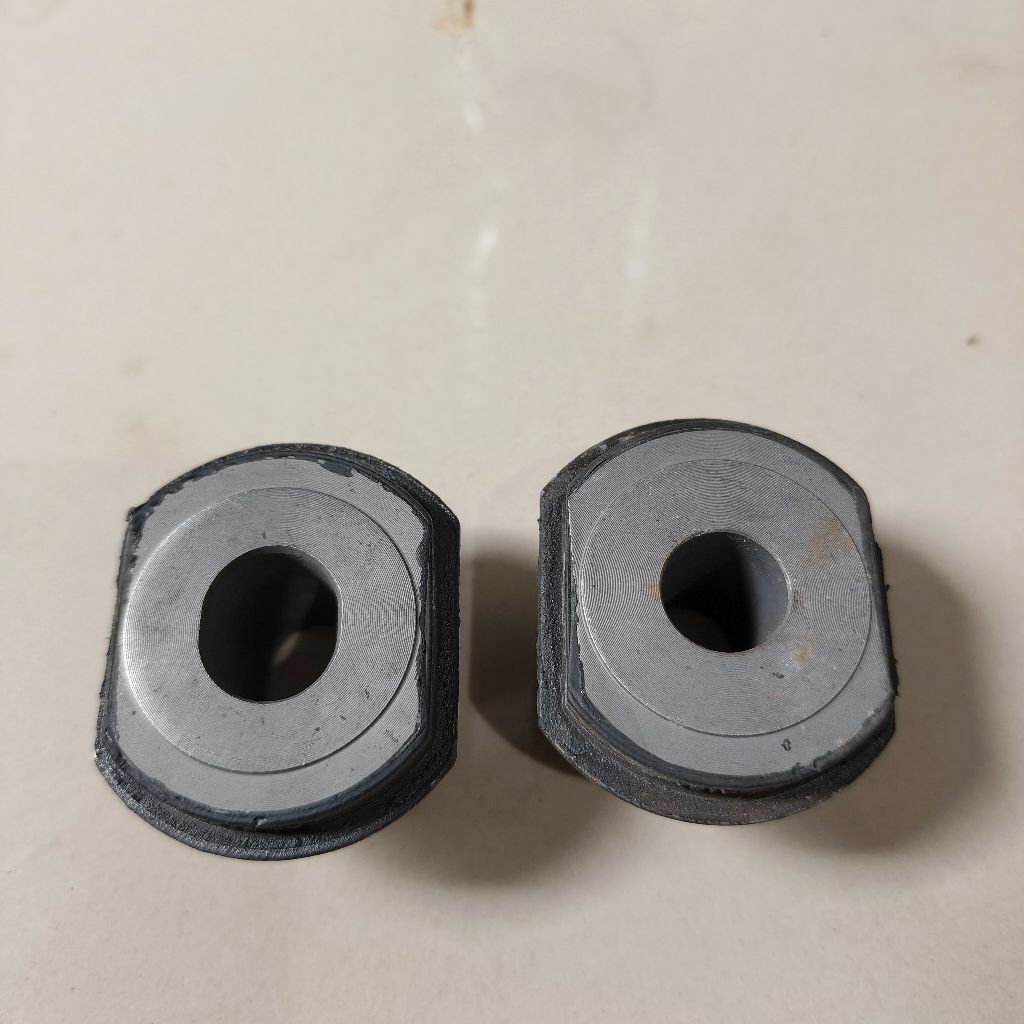 Jual BUSHING RACK STEER INNOVA REBORN FORTUNER HILUX REVO TRITON ...