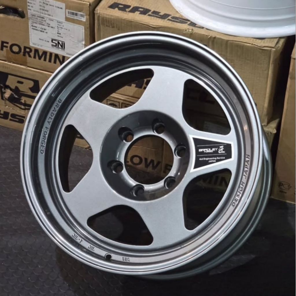 Jual velg r17 bradley takumi ring 17 pcd 6X139,7 velg mobil r17 pajero ...
