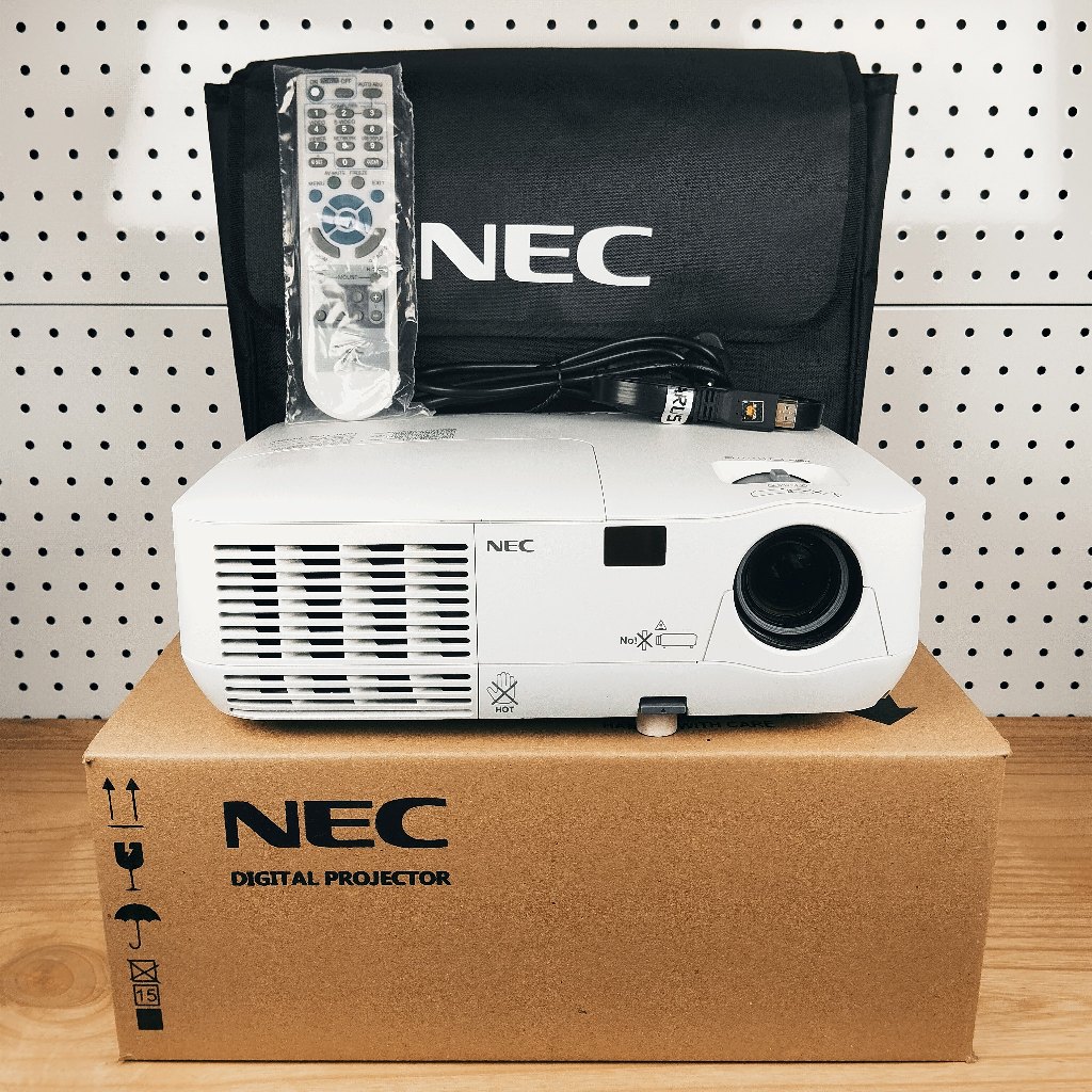 Jual Proyektor Second NEC NP210 2200 Lumens | Shopee Indonesia