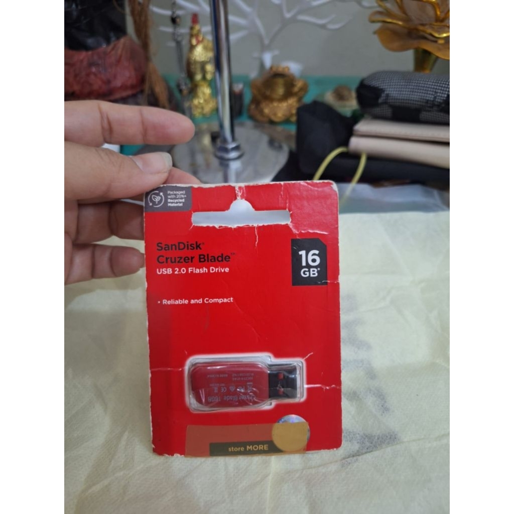 Jual Flash drive USB 2.0 SanDisk Cruzer blade 16 GB warna merah Limited ...