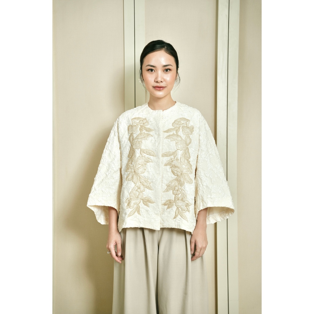 Jual STUDIO TUI - AIDEN OUTER IN CREAM | Shopee Indonesia