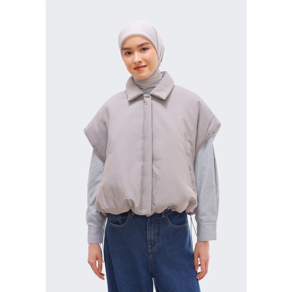 Jual HAYES PUFFY VEST - RIA MIRANDA | Shopee Indonesia