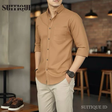 Suitique ID Kemeja Lengan Panjang Pria Cotton Pique Anti Kusut Beige Nouveau Cream Formal Casual