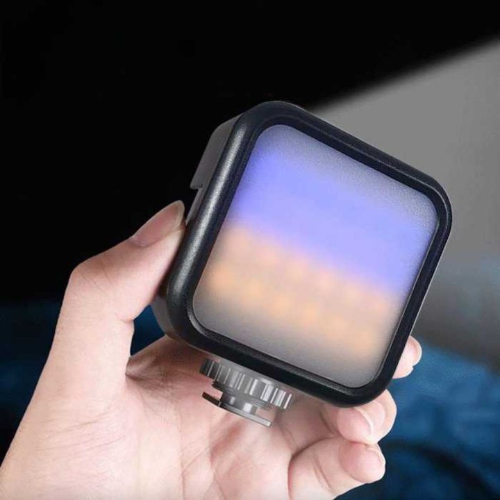 Lampu LED Video Light Kamera DSLR Mirrorless 6500K Recharger - W56
