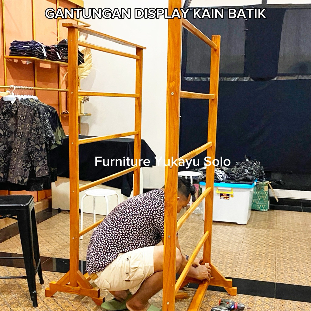 Jual GANTUNGAN DISPLAY BATIK KAYU JATI / GAWANGAN BATIK / JAGRAK BATIK ...