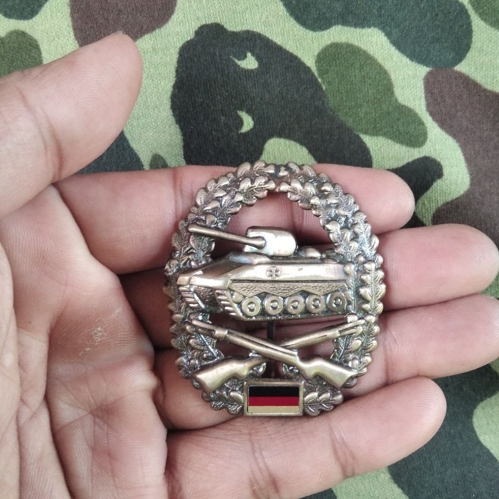 Jual pin baret panzer jerman pin tentara bundeswehr jerman jadul emblem ...