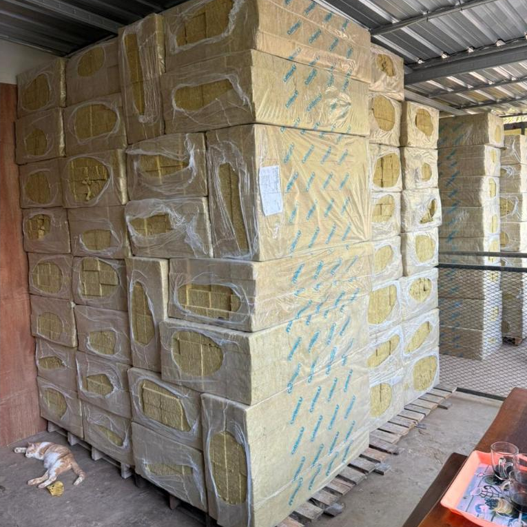 Cultillene Rockwool Media Tanam Hidroponik 1 Ball 16 Sleb 1 Sleb ukuran 100 x 15 x 7,5 cm
