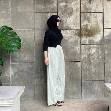 Celana Panjang Wanita Baggy Naura Dengan Motif Pinstripe Celana Kulot Sallur Celana Kulot Motif