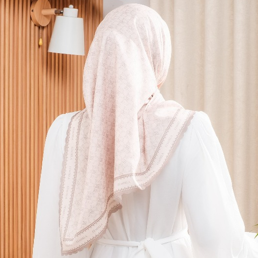 Femirla Arunika Series Hijab Segi Empat Voal Ultrafine Premium 115x115 Cm DIY Bag Eksklusif