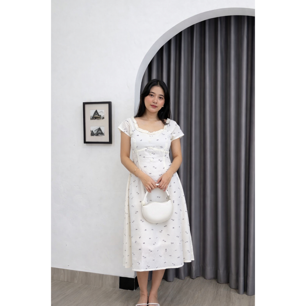 midi dress sakura white White Splicing Classic Midi Skirt | Sakura - Le Sserafim