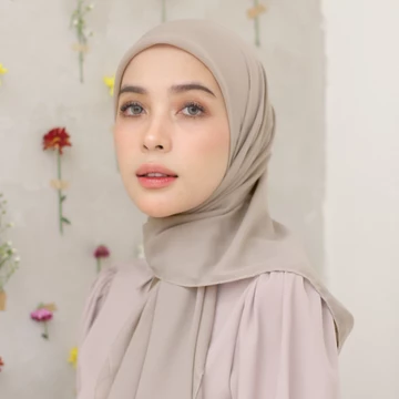 Lozy Hijab Polly Cotton Square (Hijab Segiempat Bahan Polly Cotton)