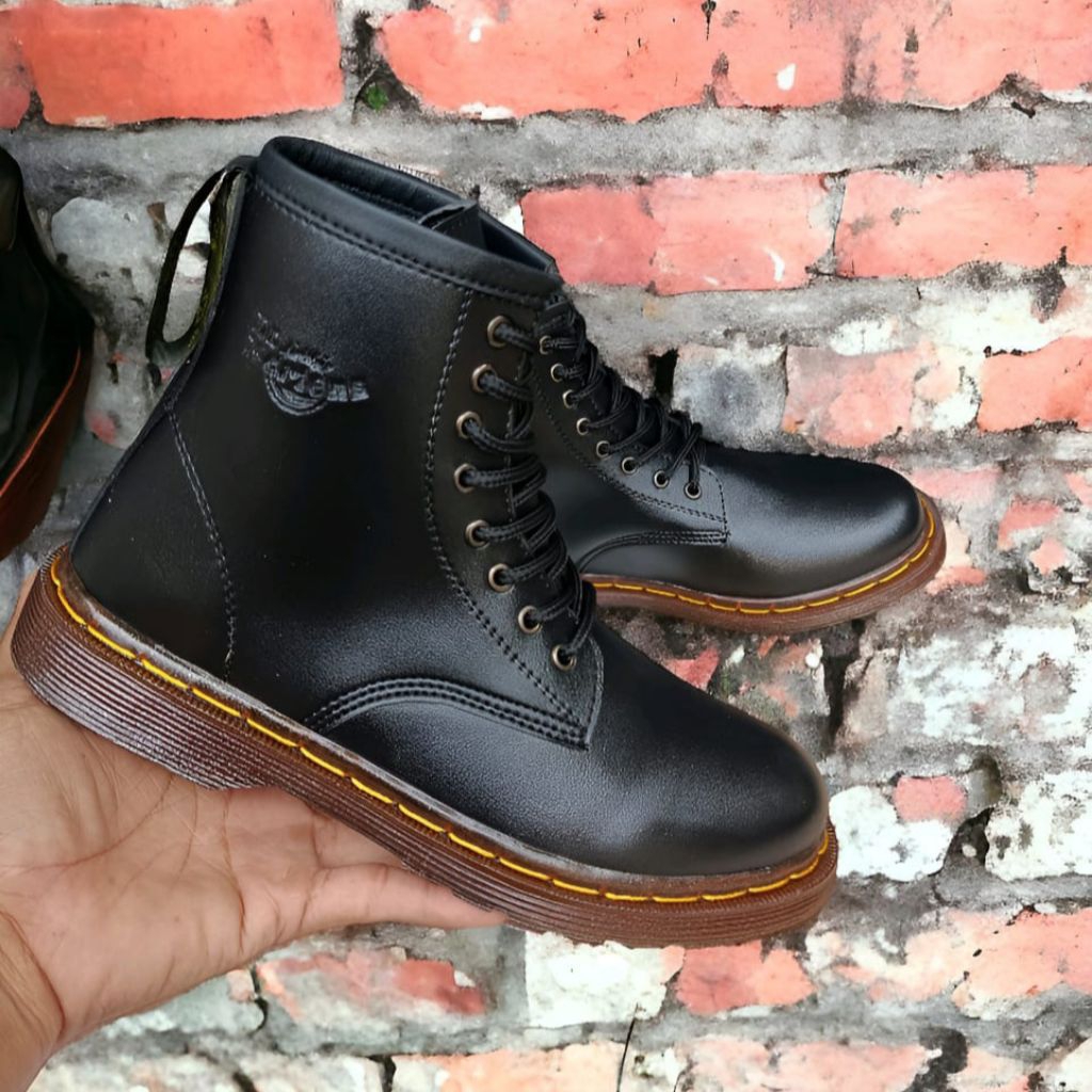 Jual SEPATU model DOCMART 8 hole Pria wanit(unisex)sepatu boots tinggi ...