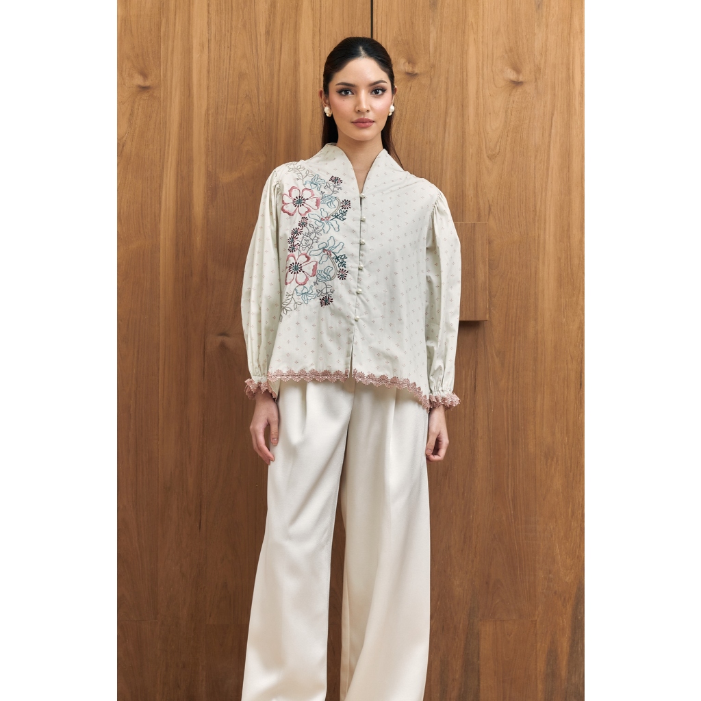 Jual STUDIO TUI - NAURA RAYA BLOUSE LONGSLEEVE IN PINK | Shopee Indonesia