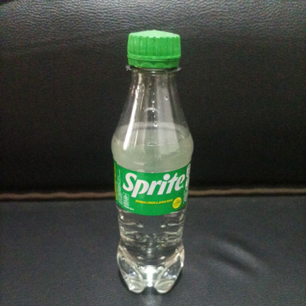 Jual Sprite botol 250ml minuman soda | Shopee Indonesia