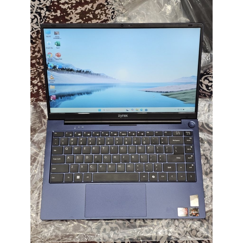 Jual Laptop Zyrex D-Tech AMD Ryzen 5-3500U RAM 16GB SSD 256GB Windows ...