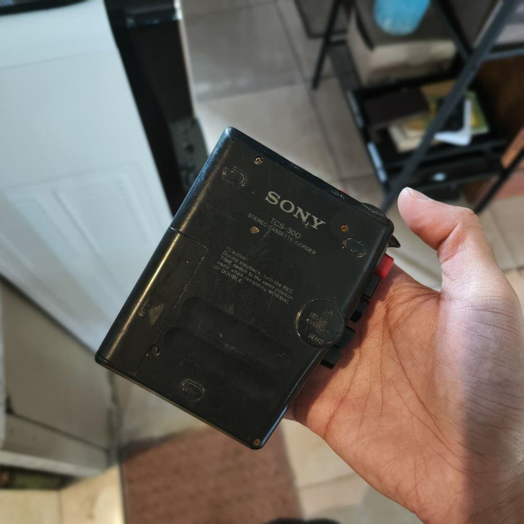 Jual Walkman Sony TCS 30D - ada speaker internal | Shopee Indonesia