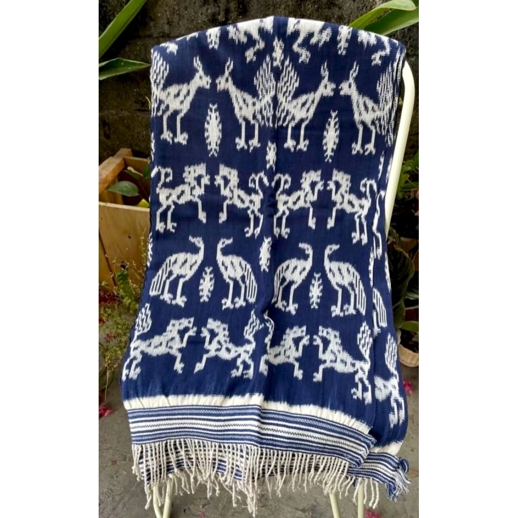 Jual Tenun Ikat Sumba Timur - Biru Indigo, NTT (Original) | Shopee ...