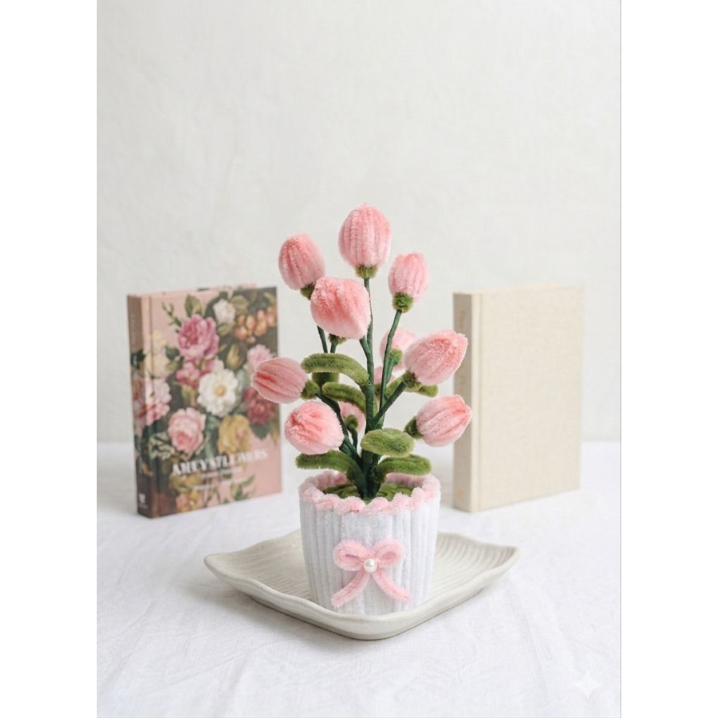 Kado Lucu Anti Layu! Bunga Kawat Bulu Pot Estetik untuk Dekor Meja