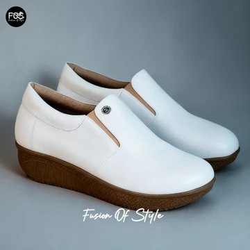 Sepatu Kasual Wanita Korean Style Dewasa Fashion Slip On Flat Shoes Empuk Tebal Sintetis