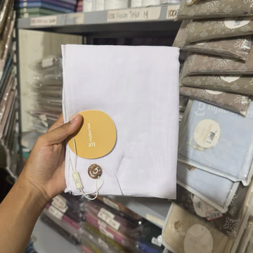 1013 HIJABERIES Segiempat Paris Hijaberies Paris Legend Pouch Logo