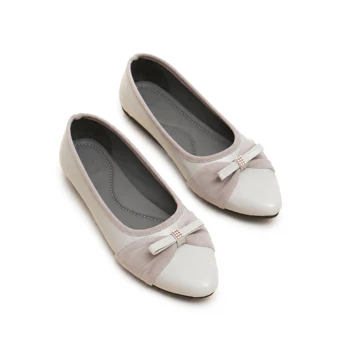 Quince Delia Sepatu Flat Shoes Wanita Elegan Suede