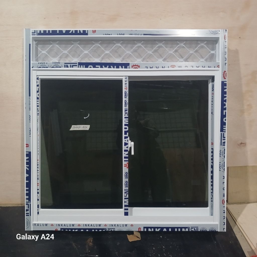 jendela sleding atas ventilasi lebar100 x tinggi120 dan 80x120 almunium series