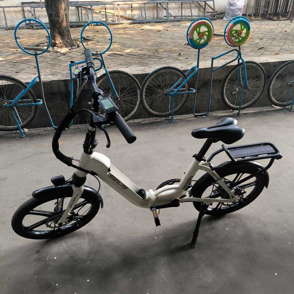 SELIS Bukan Listrik - Sepeda Lipat 20 Inch Tipe Swan | Cuci Gudang Display