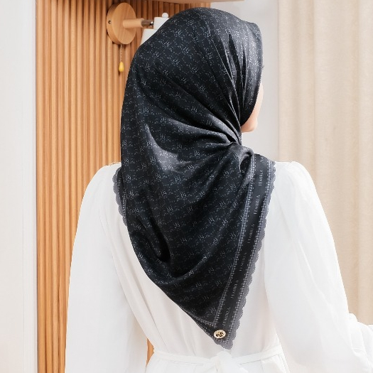 Femirla Arunika Series Hijab Segi Empat Voal Ultrafine Premium 115x115 Cm DIY Bag Eksklusif