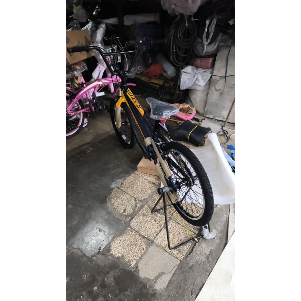 Jual Sepeda Bmx 20 Polygon Razor Pro XL Biru Merah Kuning | Shopee ...