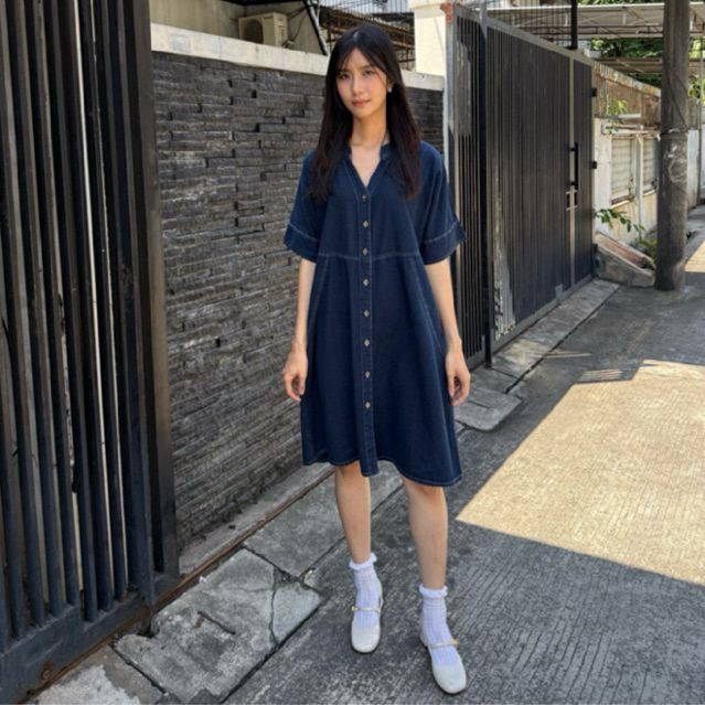 white christmas dresses Ean Button Down Denim Maxi Dress (Dark Blue)