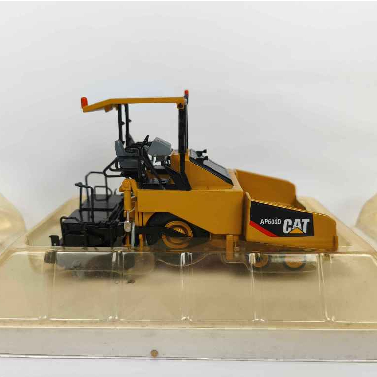 Jual CAT AP600D Asphalt Paver with Canopy - Miniatur | Shopee