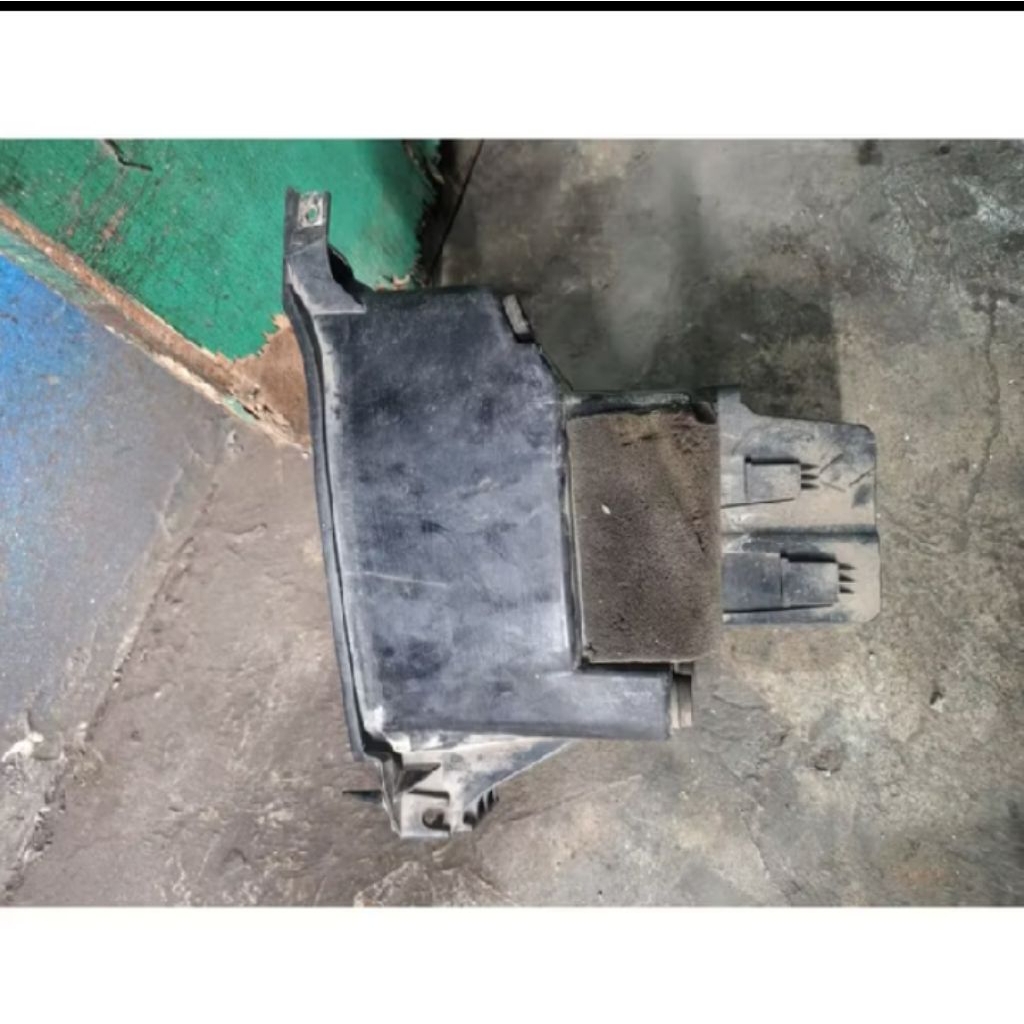 Jual bagasi box aki Yamaha lexam second original | Shopee Indonesia