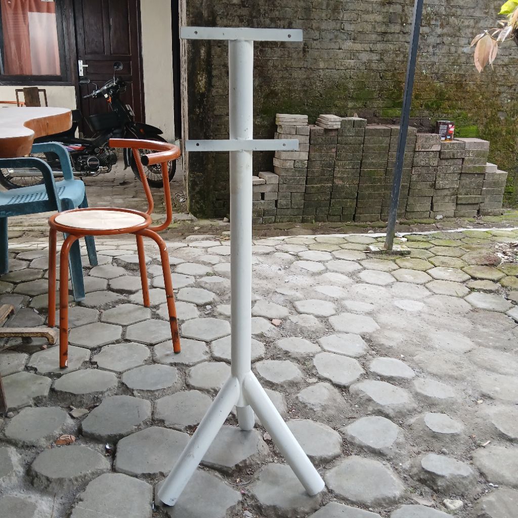 Jual Tiang Rambu Titik Kumpul - Tiang Besi 2 panjang meter | Shopee ...