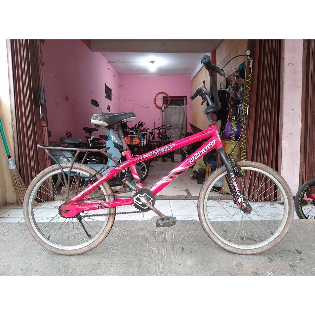 Jual Sepeda BMX Second UK 20 inch Rem Torpedo Siap Pakai | Shopee Indonesia