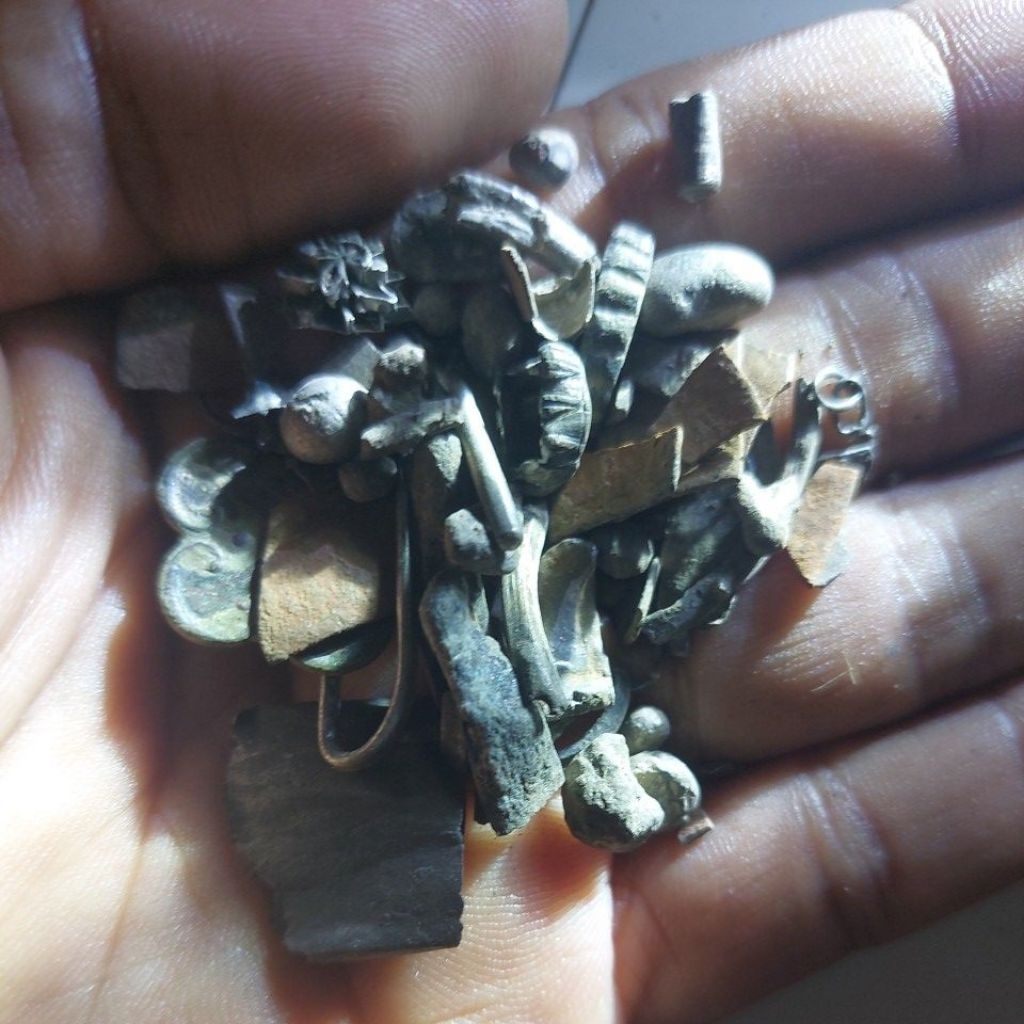 Jual 10 gram perak antik rongsok temuan tanah. asli. | Shopee Indonesia