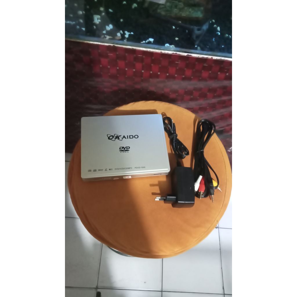 Jual DVD player mini merk OKAIDO model PDVD 1000 kondisi minus | Shopee ...