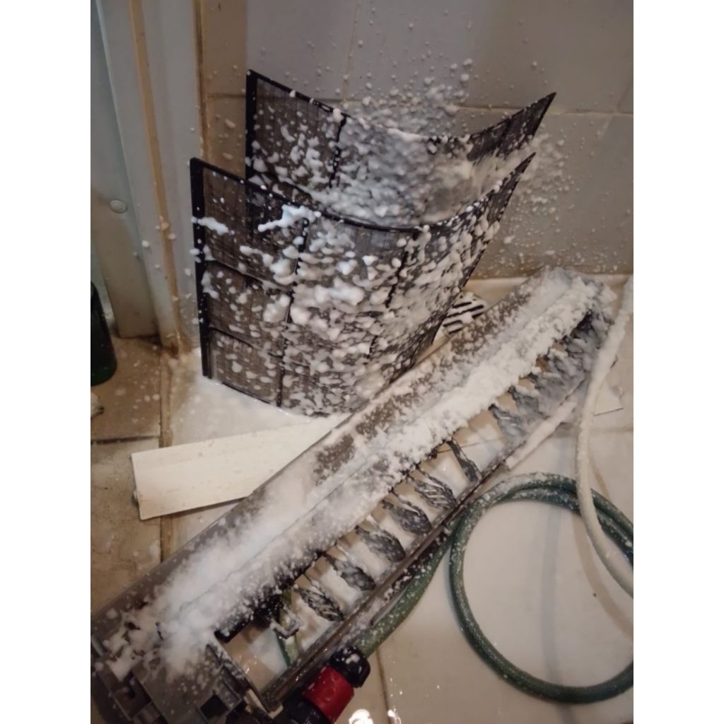 Jual JASA CUCI AC split wall/cassette, standing, split duct, | Shopee ...
