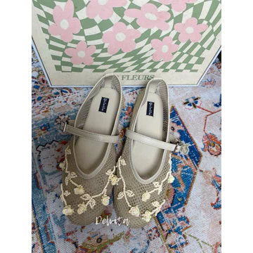 Hinata Shoes Women Flats Tali Wanita Beads Manik Mote Untuk Main Cewe Wanita Perempuan