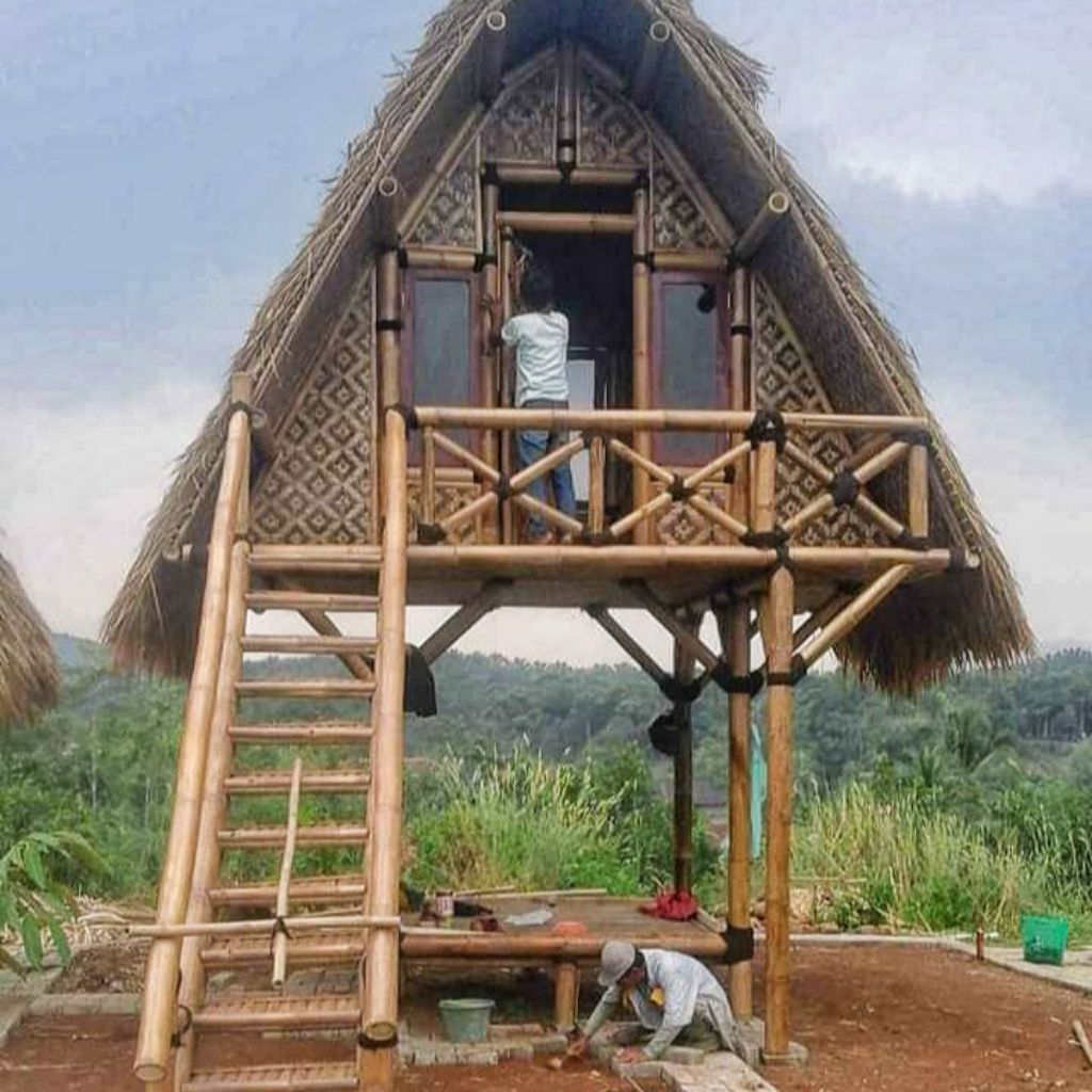 Jual saung bambu tingkat atap rumbia, ukuran 3x3 m | Shopee Indonesia
