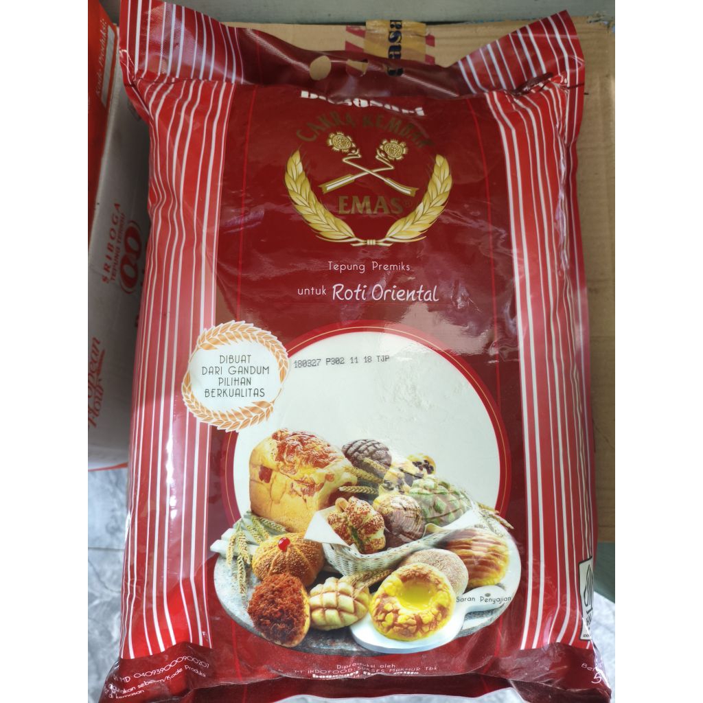 Jual Tepung Terigu Cakra Kembar Emas 5 Kg - Premium Protein Tinggi ...