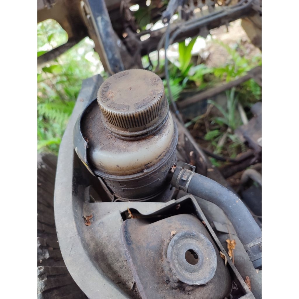 Jual BOTOL OLI POWER STEERING CANTER ORIGINAL | Shopee Indonesia