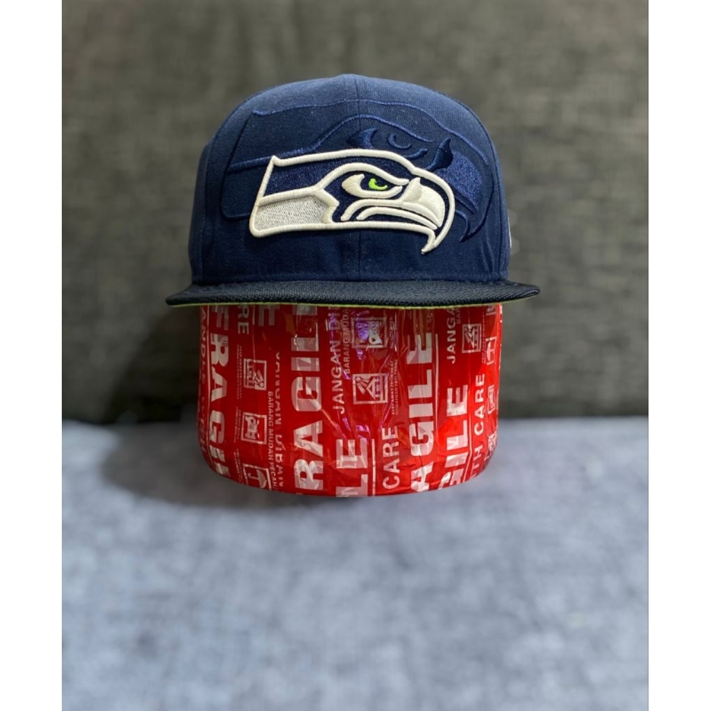 Jual Topi New Era 59FIFTY Seattle Seahawks NFL Official On-Field Cap ...