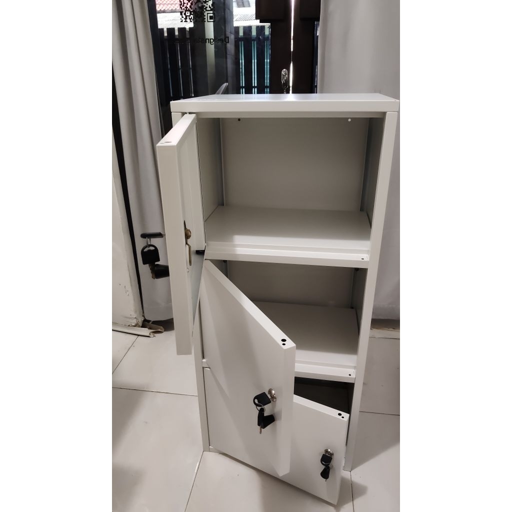Jual RAK LEMARI BESI PUTIH INFORMA AZKO STORA LOCK 3 RAK | Shopee Indonesia
