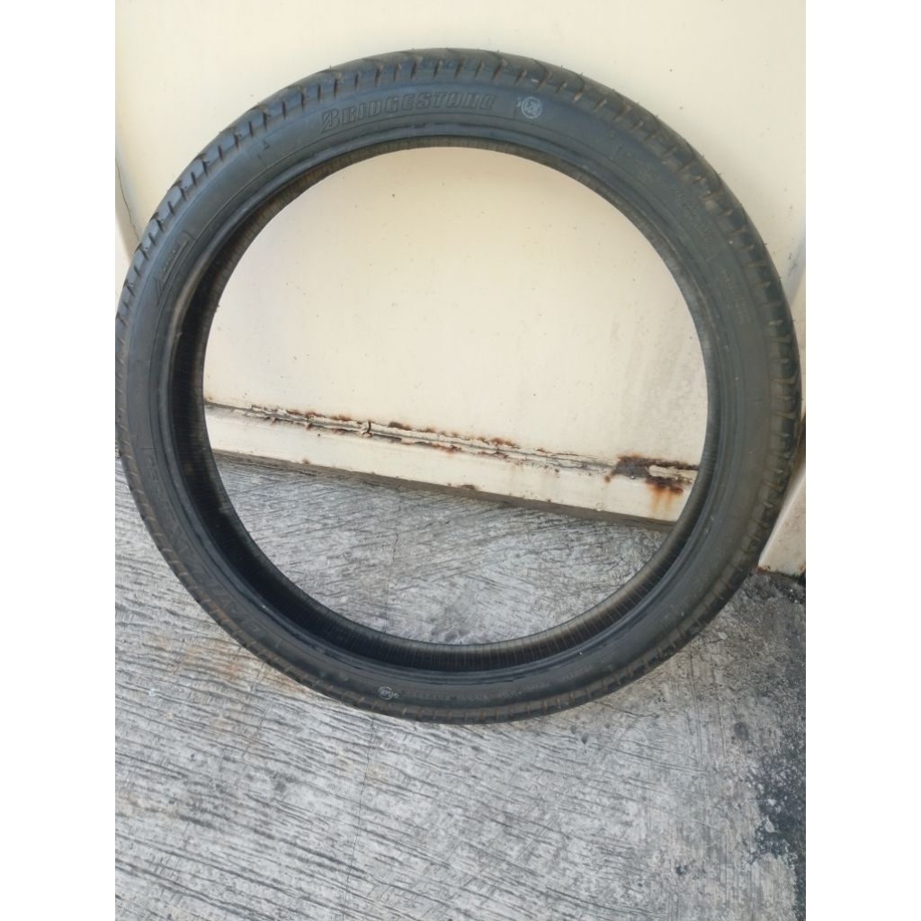 Jual ban brigstone r18 250 battlax mt-390 made in japan | Shopee Indonesia