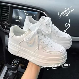 Sepatu Sneakers Wanita Putih Hitam Korea Style