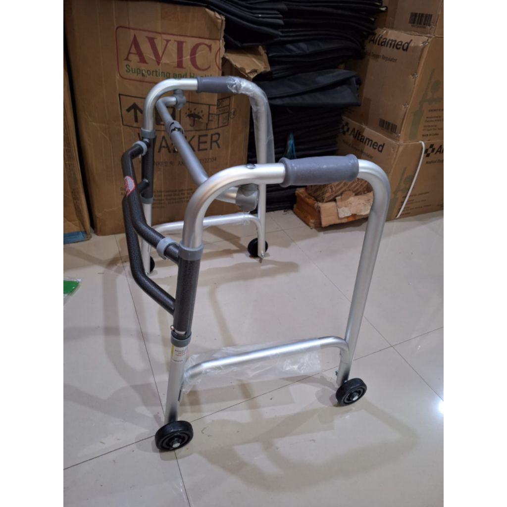 Jual Rolator roda walker roda | Shopee Indonesia