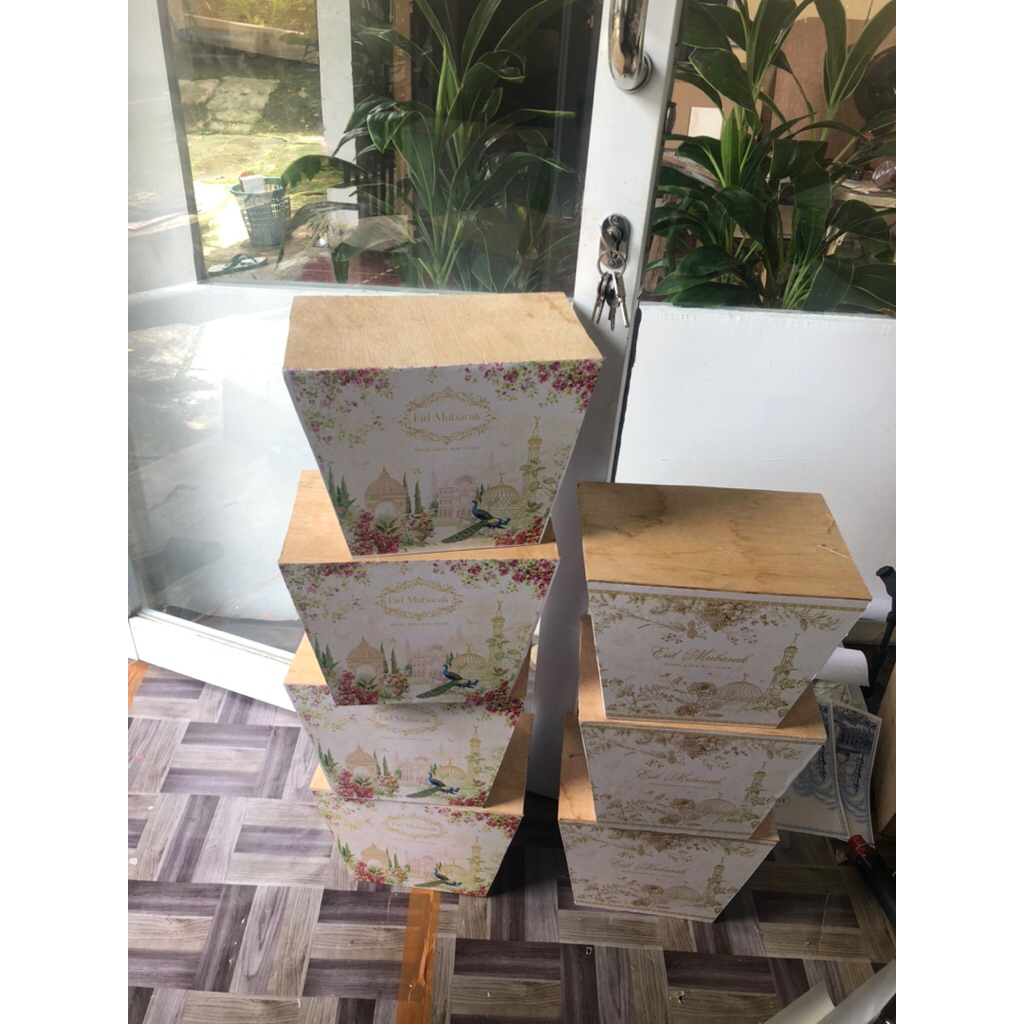 Jual BOX TATAKAN HAMPERS SUDAH RANGKAI Sudah Rangkai Alas Box Parcel ...
