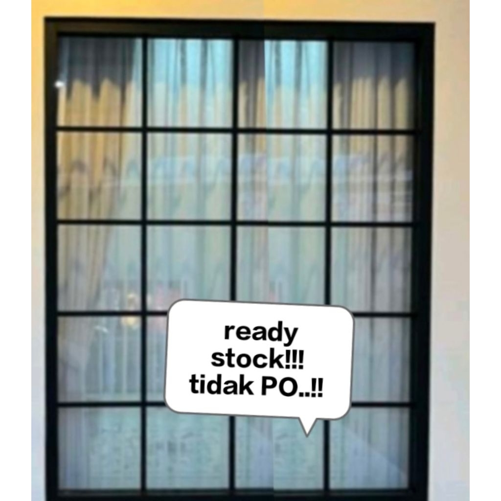 kusen jendela partisi ,jendela kaca mati L150x T200 ornamen kaca kotak kotak tebal kaca  5mm full, kusen 3 inci tersedia hitam coklat putih, out door, jendela rumah tempak depan, samping, dan menuju taman atau foid tangga, penyekat ruang
