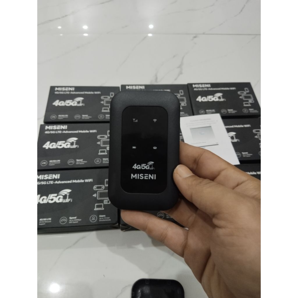 Modem wifi portable All operator 4G/5G 300mbps ( barang baru)